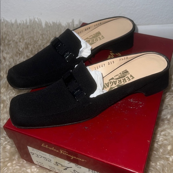 Authentic new Salvatore Ferragamo 2.5 inch black fabric slides. AAA - Picture 9 of 12